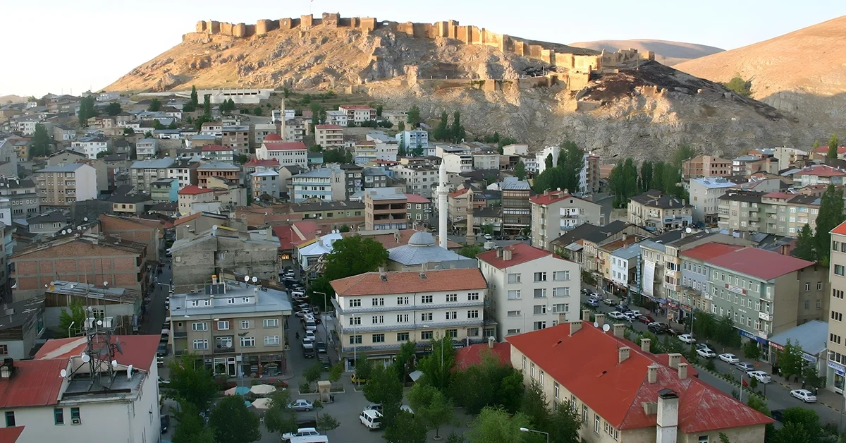 Bayburt Gezilecek Yerler - Bayburt Gezi Rehberi Bayburt Gezilecek Yerler - Bayburt Gezi Rehberi