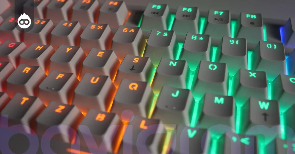 En İyi Gaming Klavye Pusat K3 Pro Mekanik Oyuncu Klavyesi